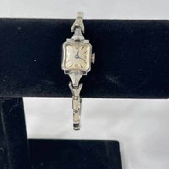 VTG woman’s Bulova 10k rolled gold  filled watch